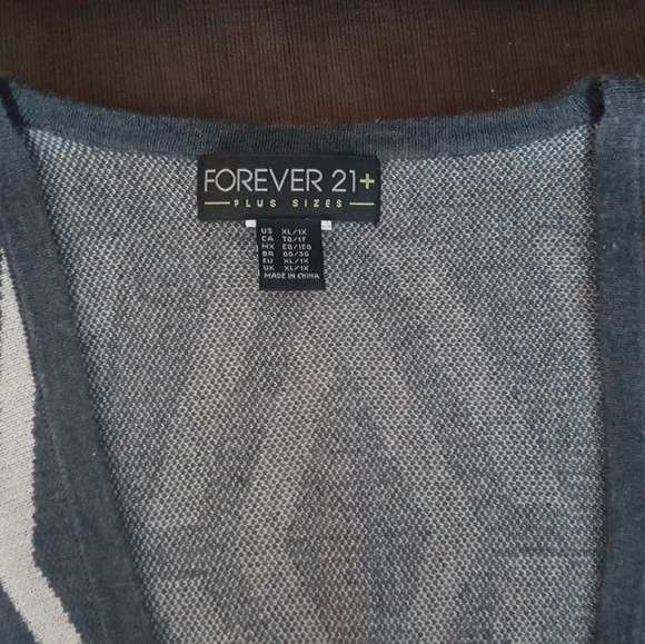 Forever 21+ Knit Poncho Cape Ruana 1X - Picture 6 of 9